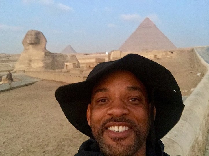 Will Smith with the Giza Pyramids and the Great Sphinx in Egypt (Facebook)