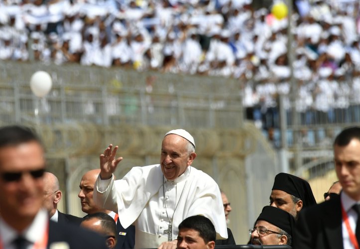 Pope Francis Mass in Cairo Stadium Egypt 2017, here seen entering the stadium and greeting the crowds (Source: Youm7)