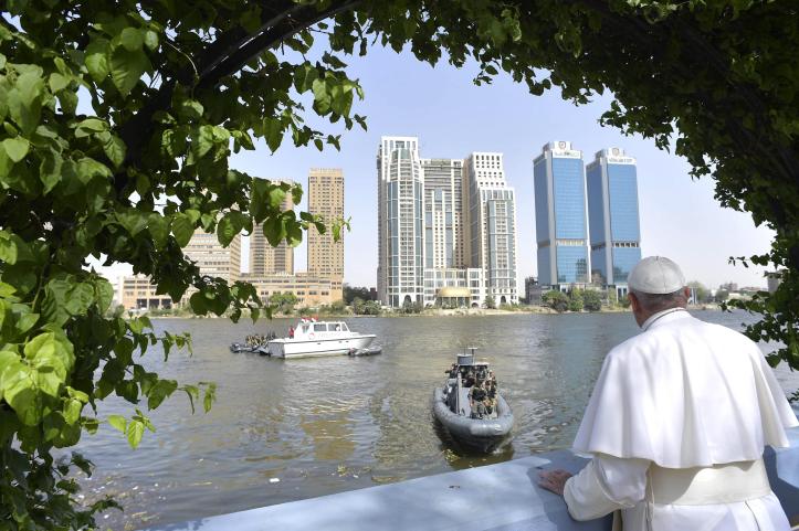 Pope Francis on the river Nile of Cairo in 2017 (source: Youm7)