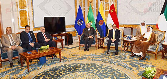 2017-05-07 President El-Sisi and Egyptian officials meeting in Kuwait with Emir Al-Sabah and Kuwaiti gov Youm7
