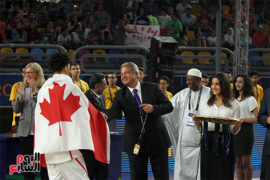 2017-07-09 FIBA under-19 basketball Canada award by Egyptian Minister of Sports Cairo Stadium Egypt - Youm7