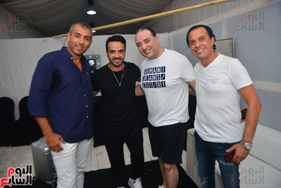 2017-08-12 Luis Fonsi Despacito performing at the Summer Tropical Party in Egypt with Egyptian fans Youm7 02