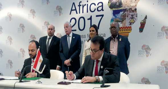 2017-12-10 Egypt signs new investments in African during the Africa 2017 summit in Sharm El-Sheikh Al-Ahram 01