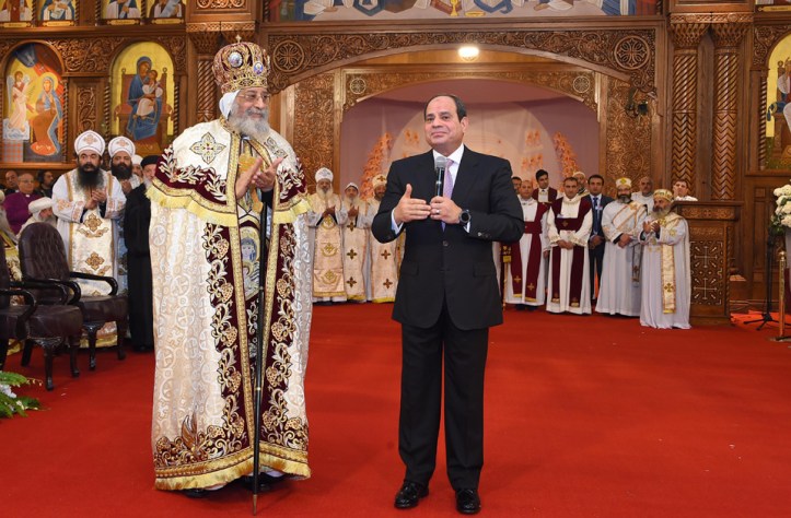 2018-01-21 Egypt President Elsisi with Pope Tawaros II at Nativity of Christ Coptic Orthodox Church in Cairo AlAhram