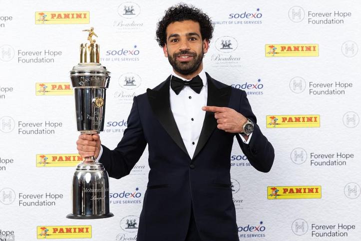 2018-04-23 Mo Salah with PFA Best Player 2018 English Cup - DailyMail