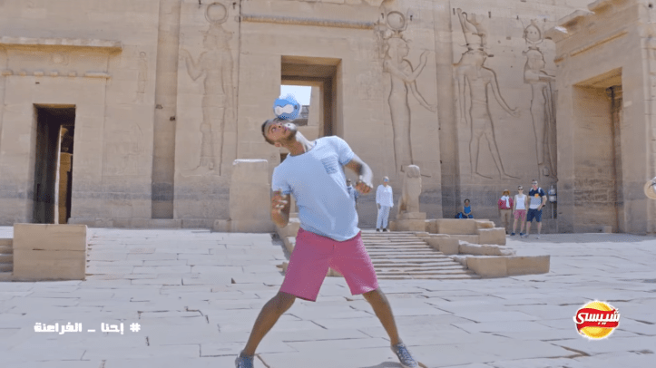 2018-06-16 Pharaohs World Cup 2018 Song Ehna El Farana Abu Chipsy from Egypt - Luxor - YouTube 02