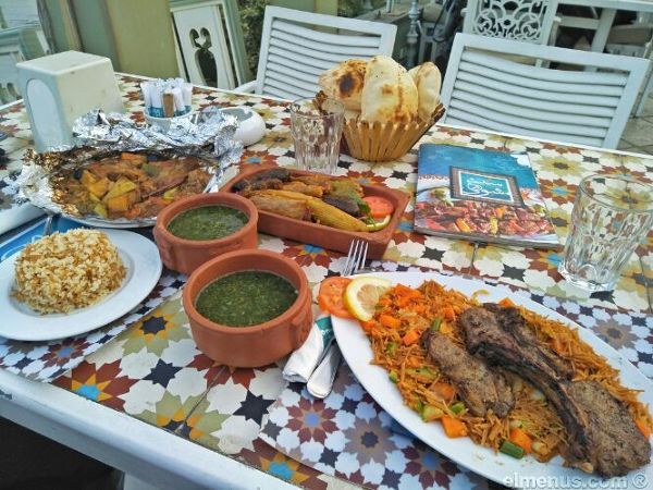 2018-07-04 Egyptian Cuisine Moloukhia mashawi rice and bread meal Elmenus