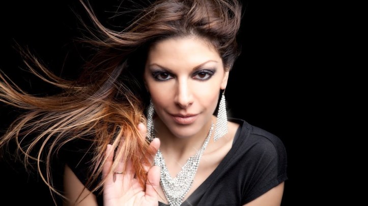2019-01-05 nadina lebanese singer 01