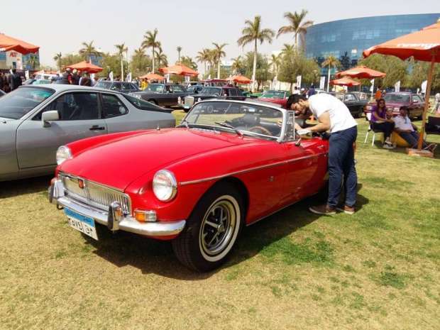 2019-04-03 Egypt Cairo Classic Cars and Vehicles Meetup - Classic Convertible Car MSN