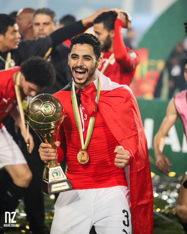 2019-11-26 Egypt AFCON U23 African Football Cup - Egypt team celebrate cup 01