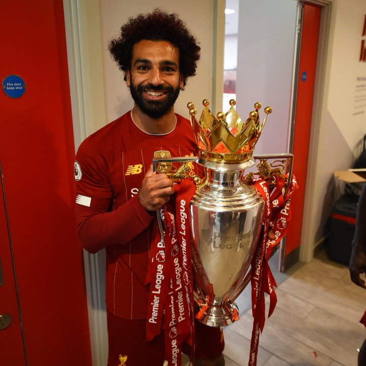 2020-10-06 Mo Salah Lifts English Premier League Trophy with Liverpool