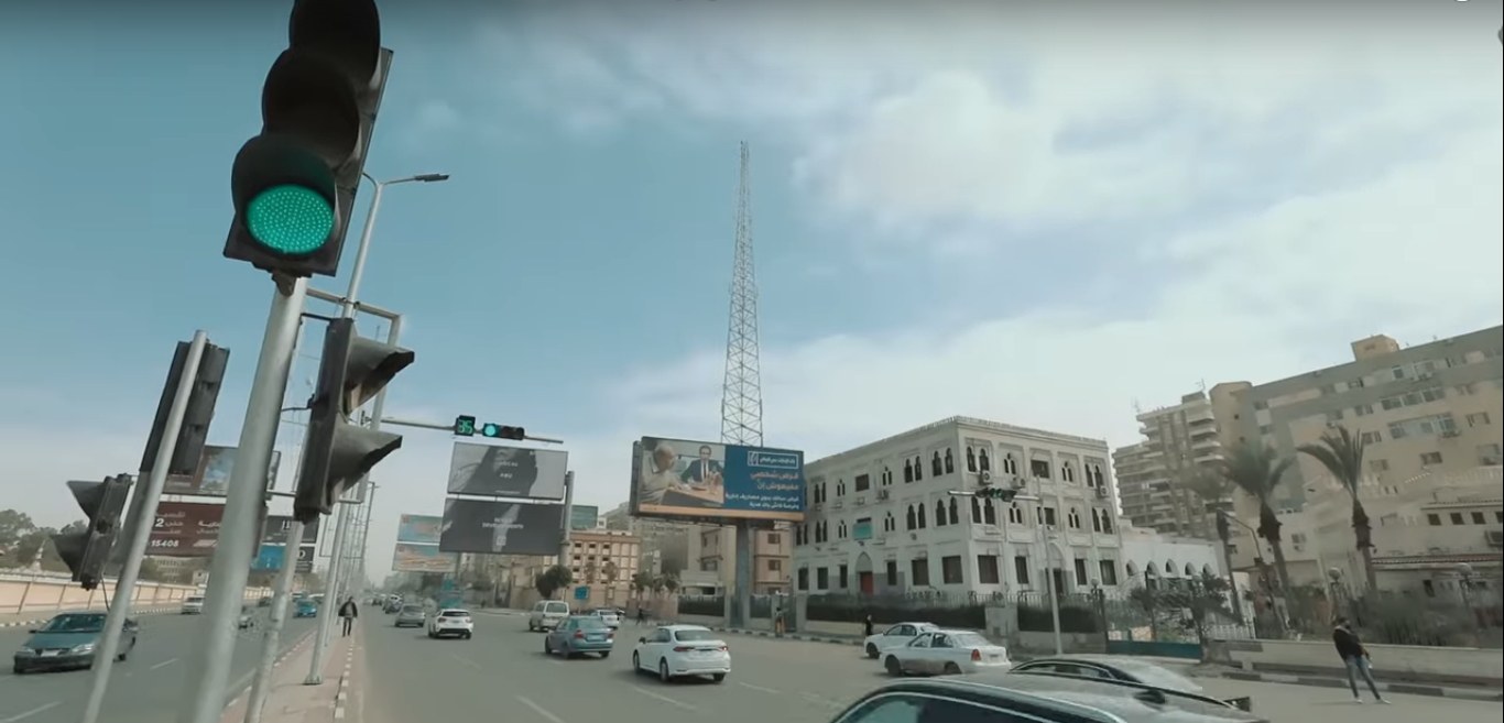 2021-03-08 Egypt Traffic Light in City - Al-Shaheed Hisham Barakat Square Nasr City 02